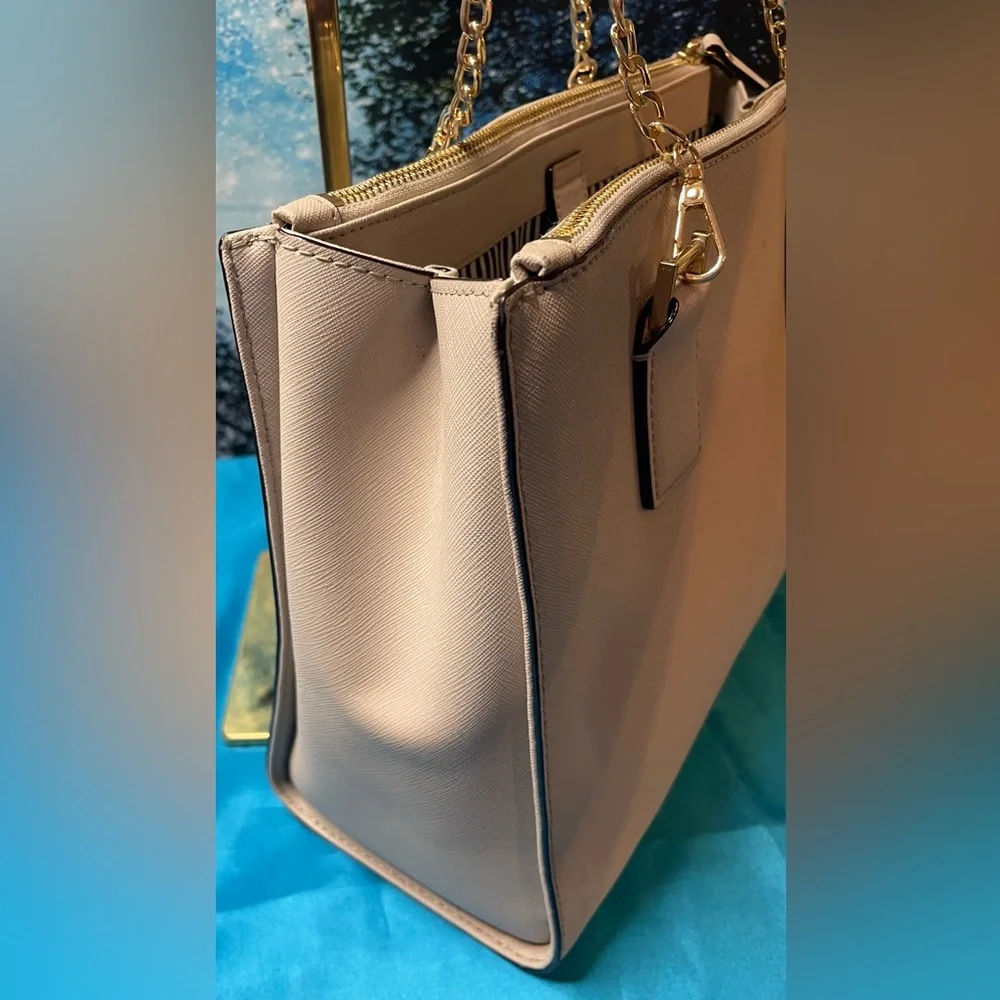 Kate Spade Large Shoulder Bag Beige EUC 3 Big Compartments B & W Striped Lining - Picture 8 of 14